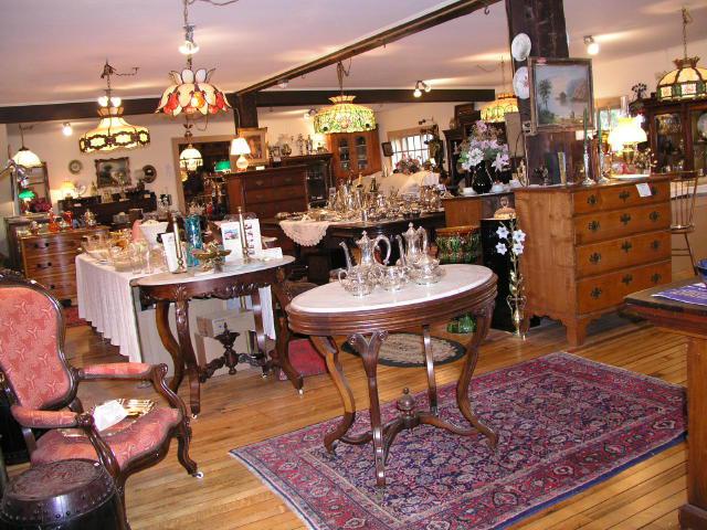 What Do You Need to Know When Shopping at Antique Store
