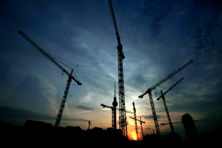What-Types-of-Cranes-Does-A-Company-Need