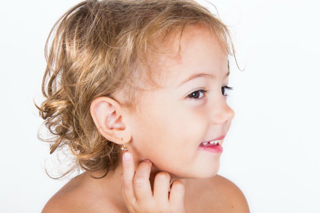 Ear piercing kids