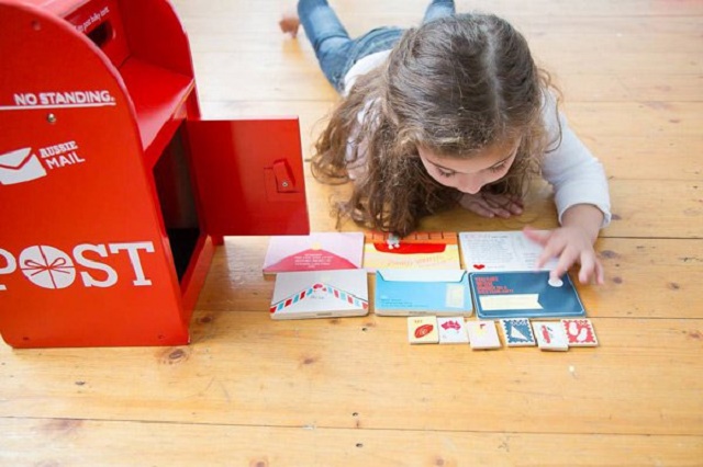 wooden-toy-post-box