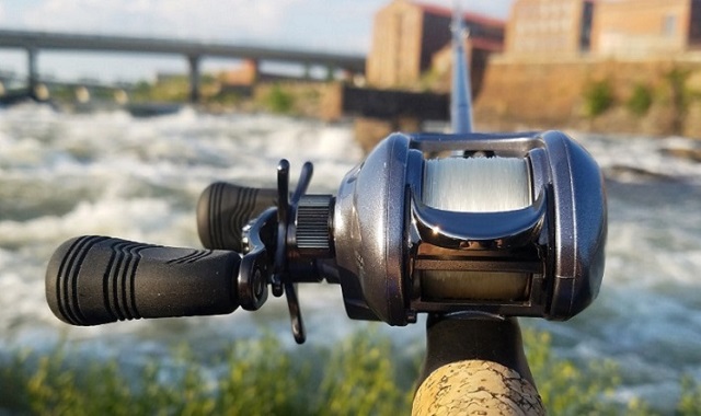 Bait-Casting-Reels