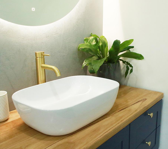 ceramic bathroom sink