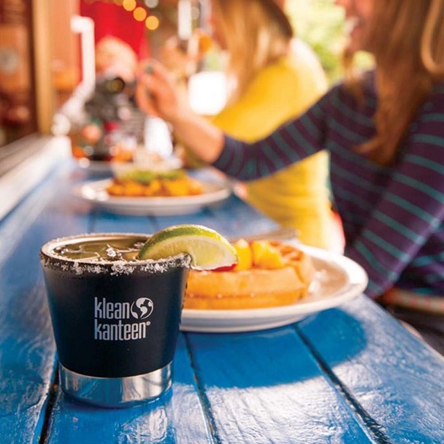 picture of klean kanteen canister beside food