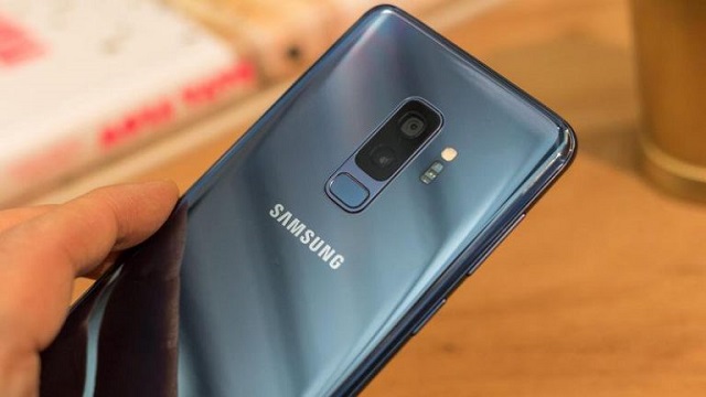 close-up of samsung s9