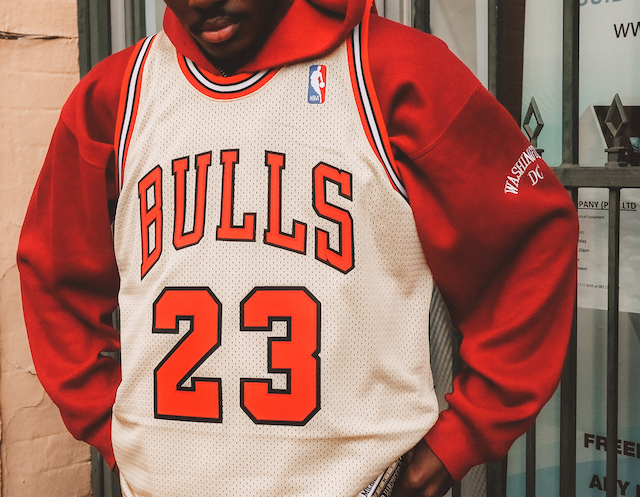 bulls away jersey