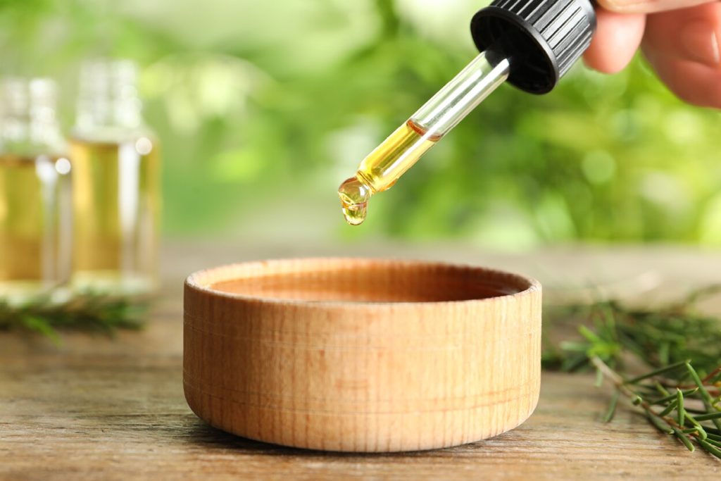 Using tea tree oil to treat fungal infections