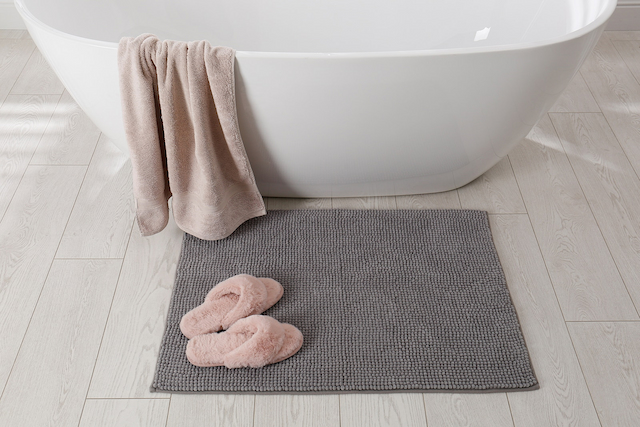 bathroom mat