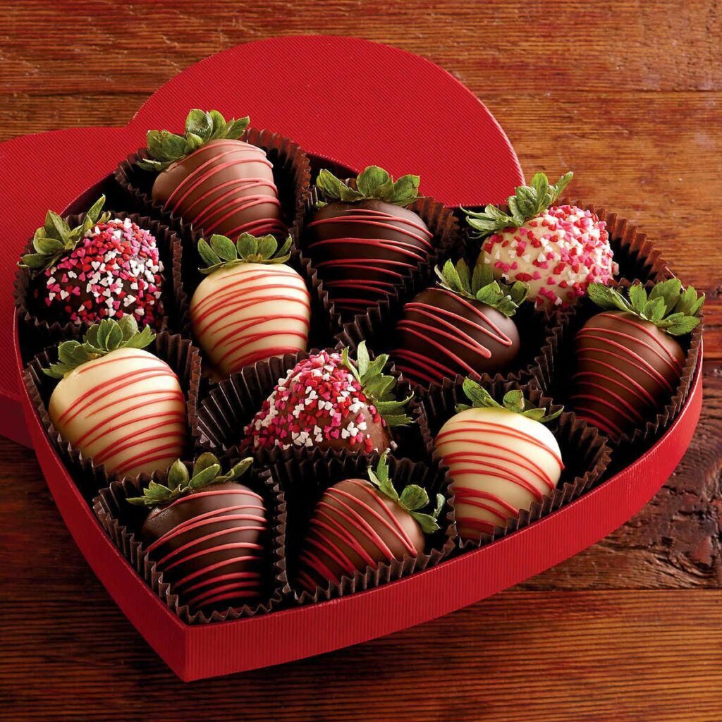 Box with chocolate strawberries