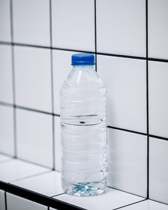 Single use water bottle